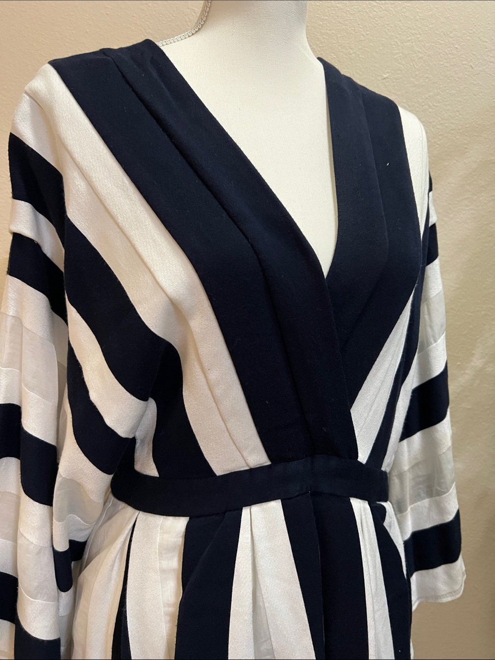 ADAM LIPPES Collective Dress Navy Stripe Kimono Sleeve Double V Pockets Size 14 - Picture 16 of 17